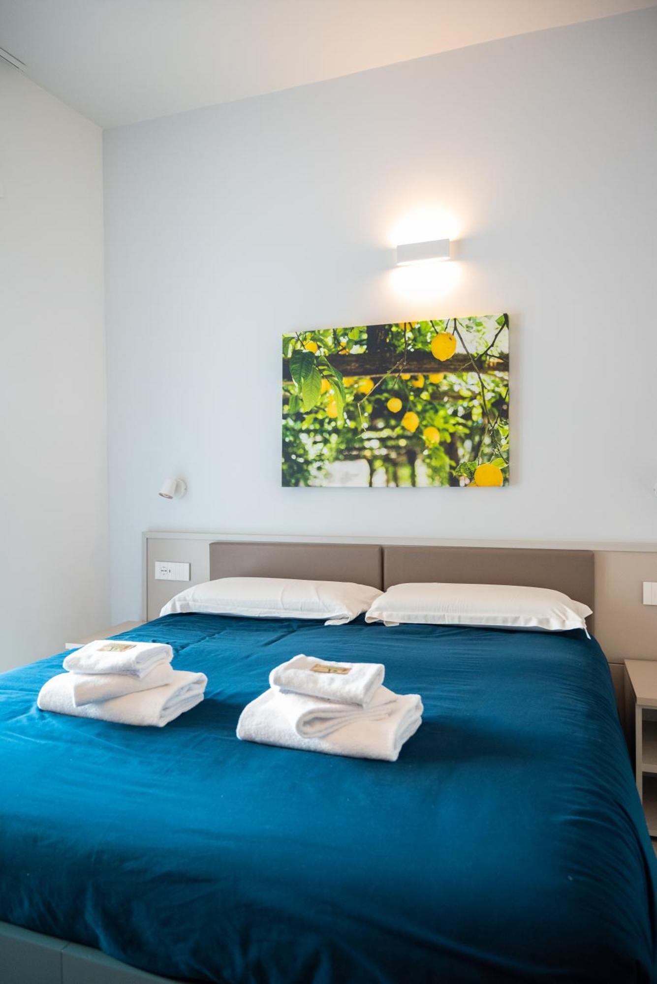Divina Holiday - Rooms Maiori Exterior foto